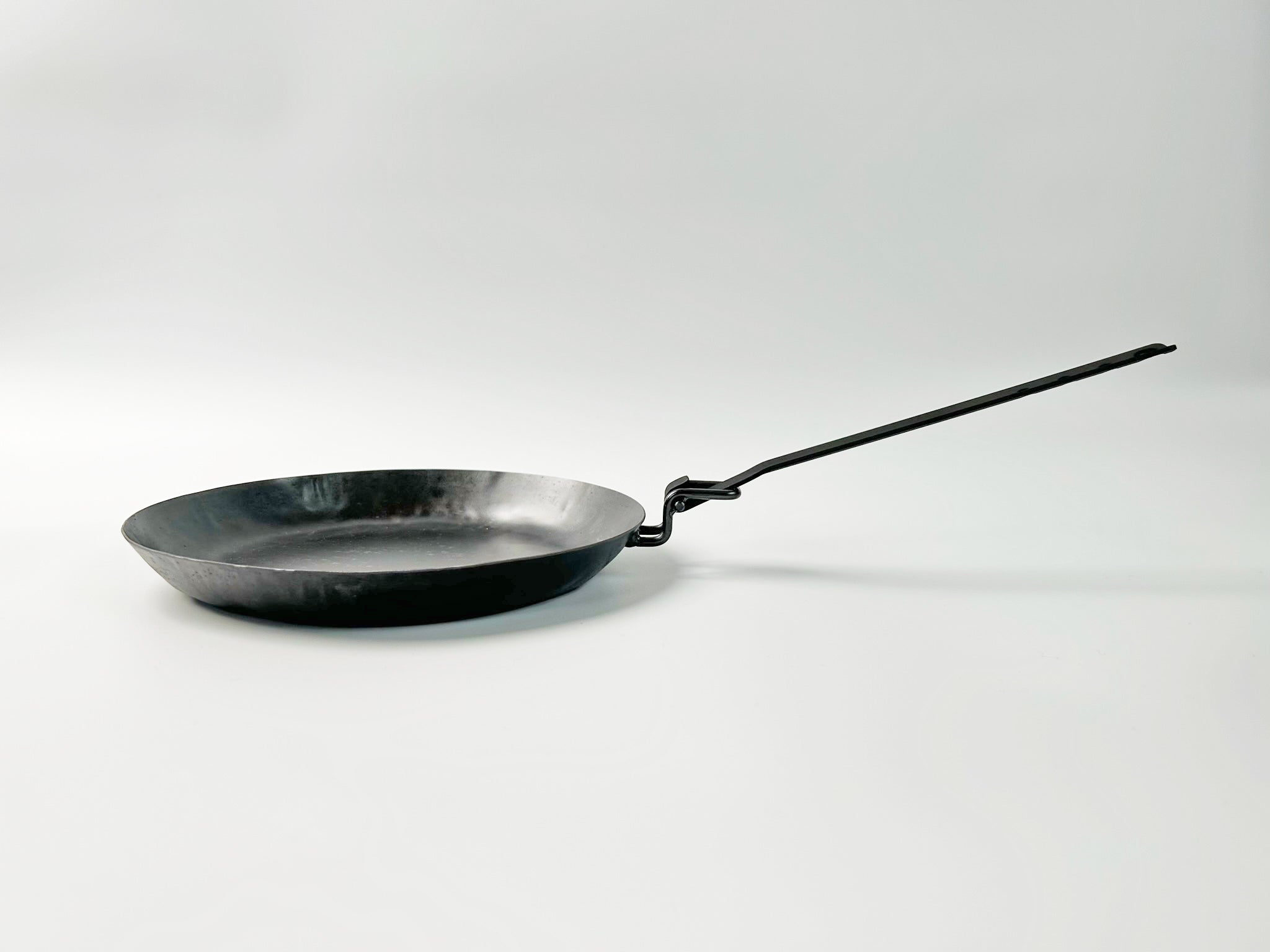 TORE PAN 24.5cm – IRON WORKS KORU