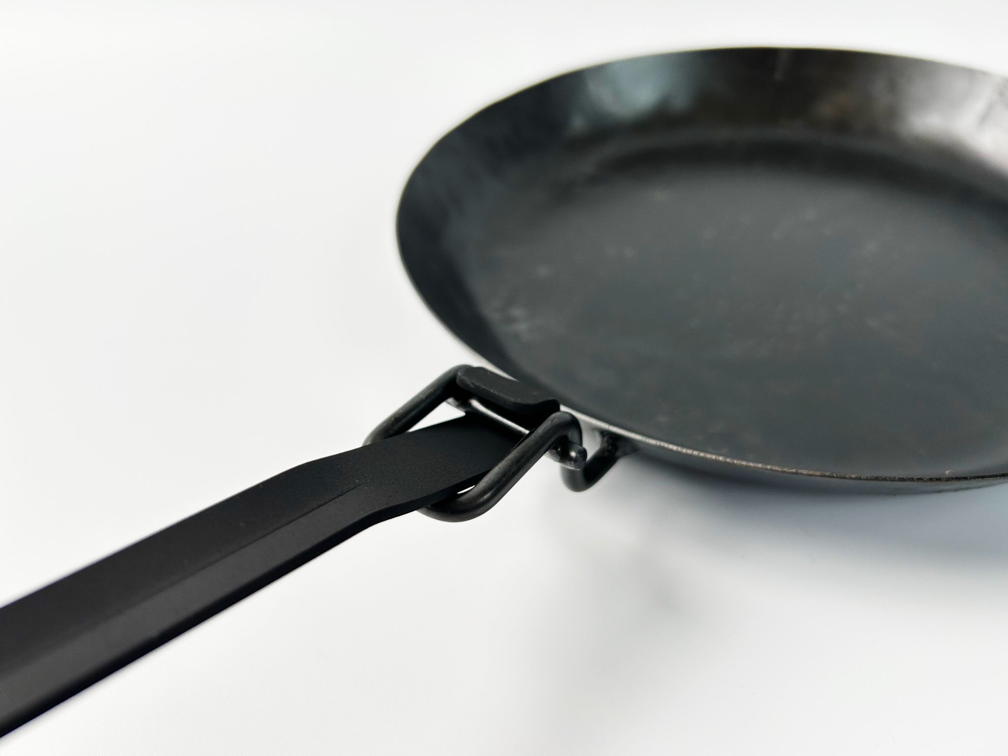 TORE PAN 24.5cm – IRON WORKS KORU